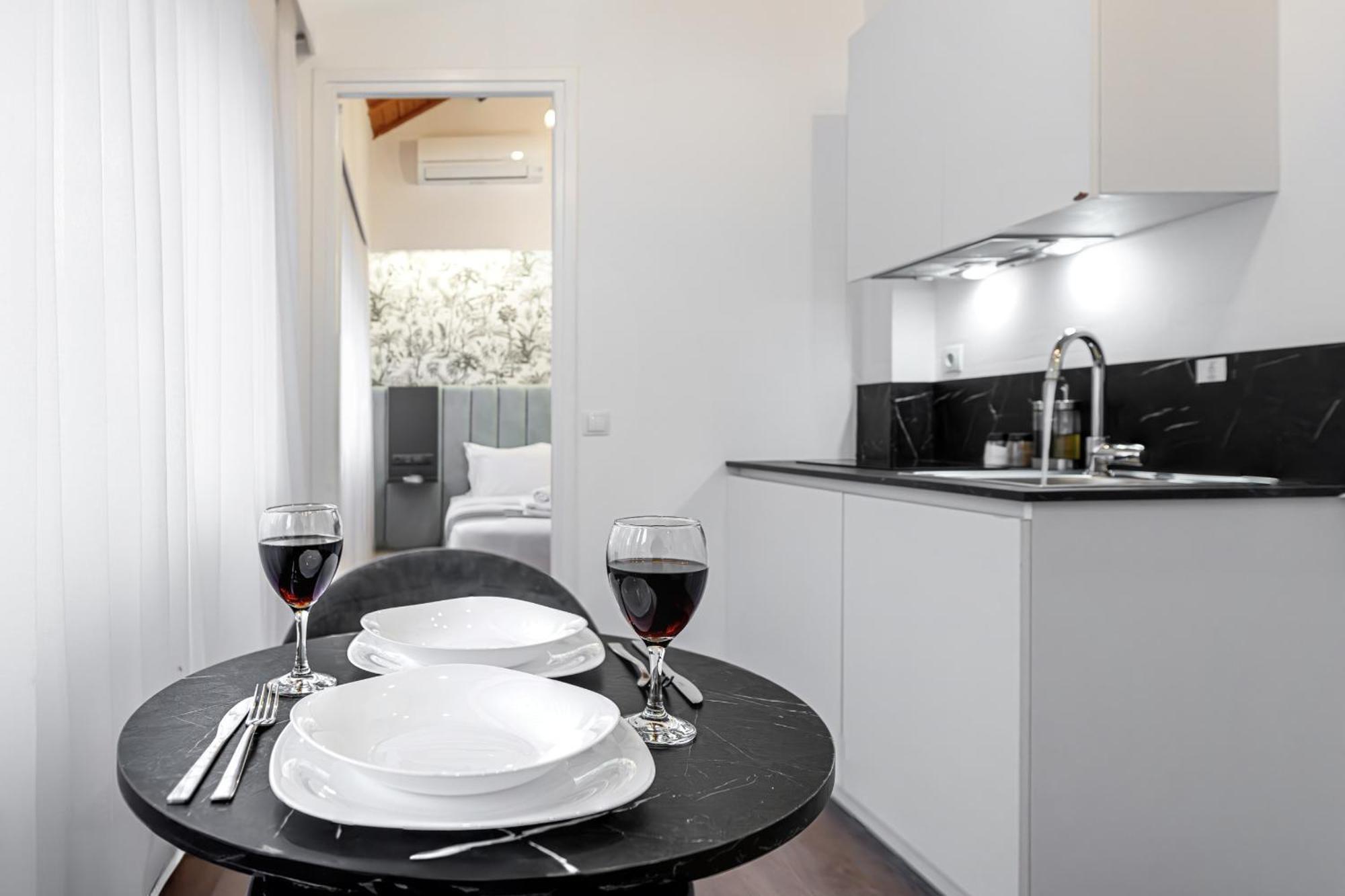 Kriel Suites By Liv Homes Ateny Zewnętrze zdjęcie