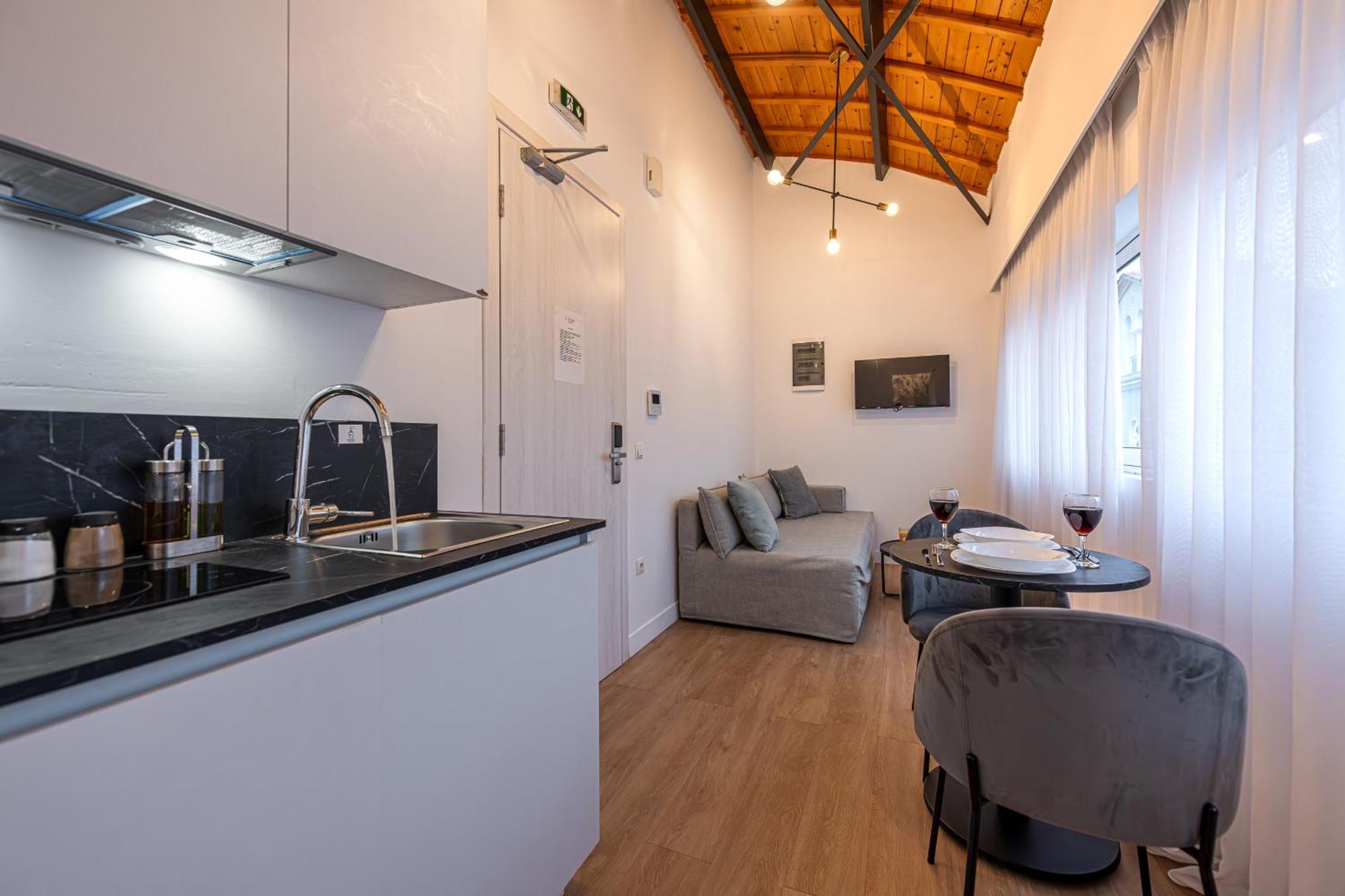 Kriel Suites By Liv Homes Ateny Zewnętrze zdjęcie