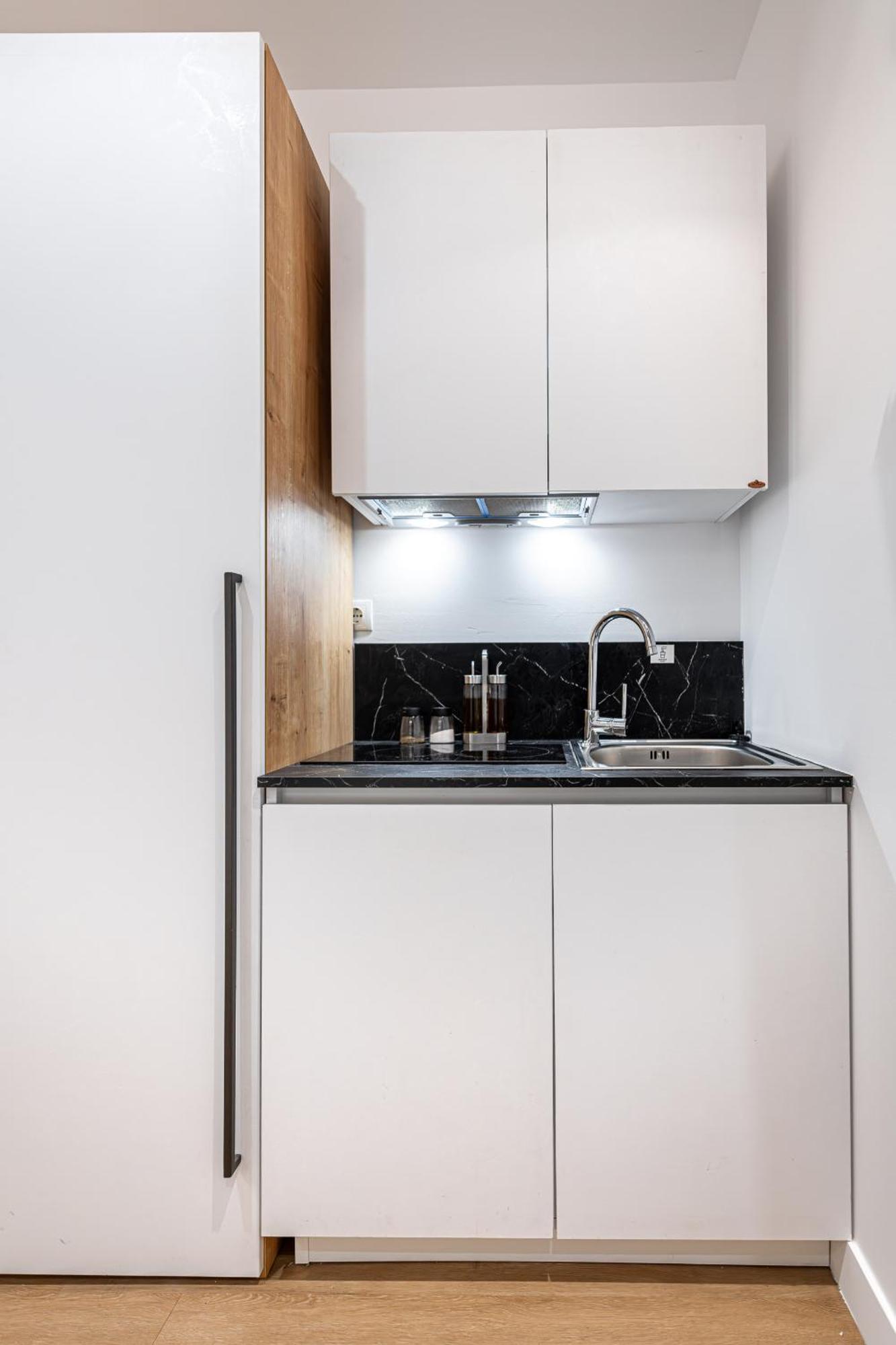 Kriel Suites By Liv Homes Ateny Zewnętrze zdjęcie